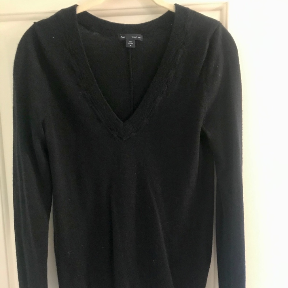 Gap Navy Blue Wool V-Neck Sweater